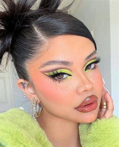 Красивый макияж | Maquillaje de ojos, Tipo de ojos maquillaje ...