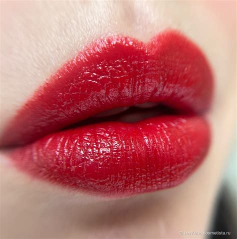 Губная помада Estee Lauder Pure Color Explicit Slick Shine Lipstick в ...