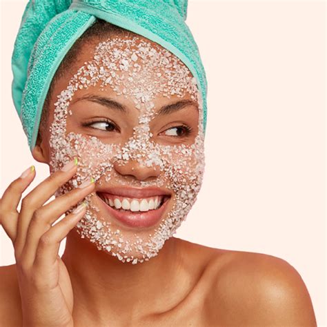 How to Exfoliate Your Face | Amway United States