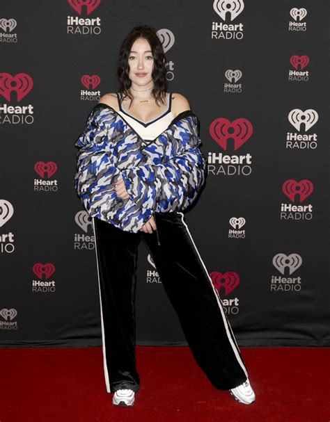 Noah Cyrus - 2017 iHeart Jingle Ball North Red Carpet in Toronto ...