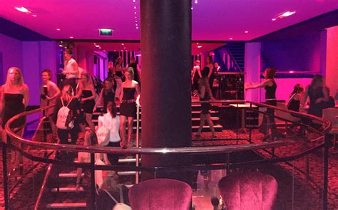 Strip-tease enterrement de vie de jeune fille de tradition