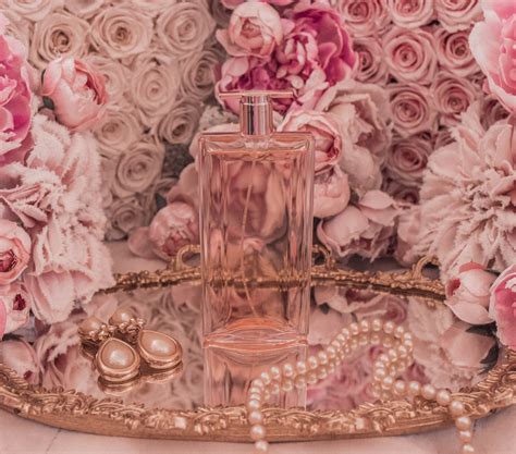 Lancome Perfume Guide: Best Fragrances for Women - Lizzie in Lace