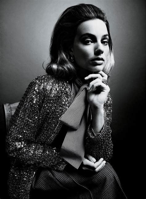 Margot Robbie for Vogue - Fashionably Fly