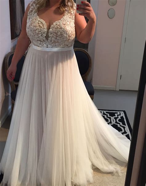 Beach Wedding Attire For Plus Size Guests at William Deas blog