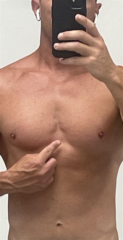 Workouts to grow inner chest? : r/workouts