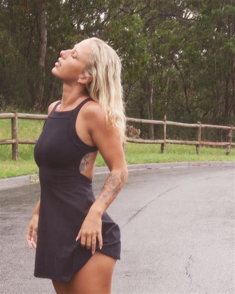 NICOLE GRACE | 👆🏽Why you need my 8 Week Tone Bible ebook 🍑 Proud is an