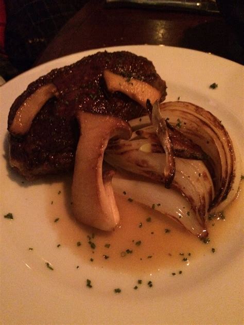 North Square Oyster- Boston, MA | The Critiquing Carnivore