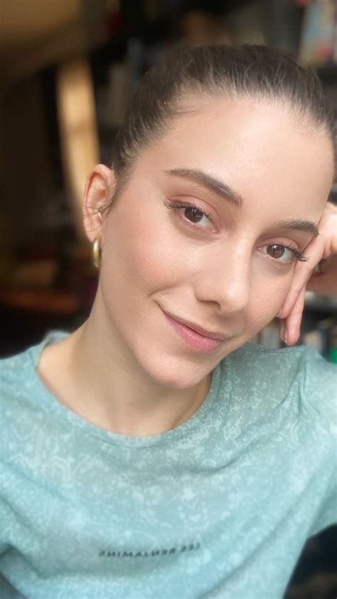 Beril Pozam - Actress