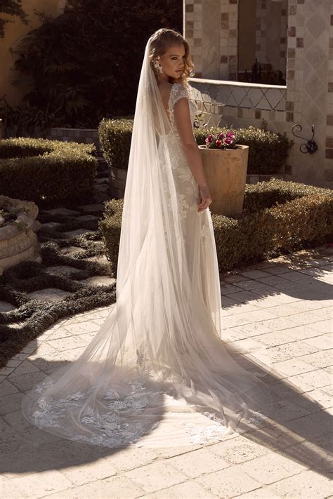 Madi Lane | Grand Bridal - BLISS VEIL | Grand Bridal