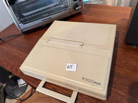 Vintage Toshiba T1100 Laptop Computer #16273 | Auctionninja.com
