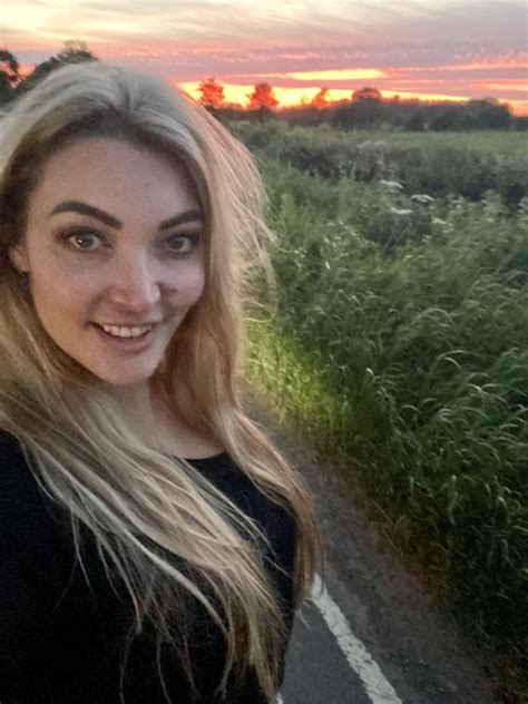 TW Pornstars - Tamara Grace. Twitter. Saw the most amazing sunset the