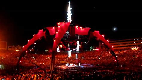 U2 "Amazing Grace" into "Where The Streets Have No Name" Live at The ...