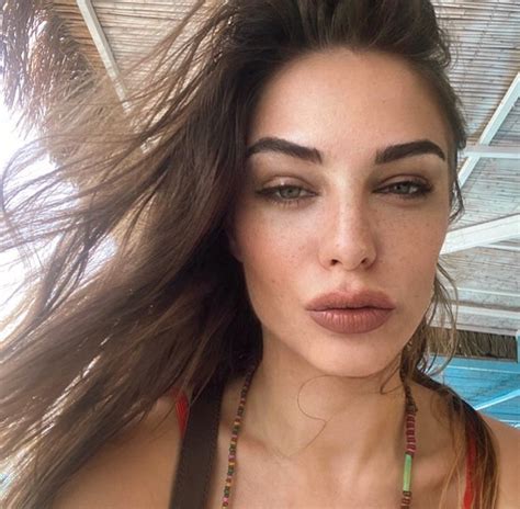 Eva Dedova Kimdir? Nereli? Kaç Yaşında? Boyu, Kilosu Kaç? Oynadığı Diziler?