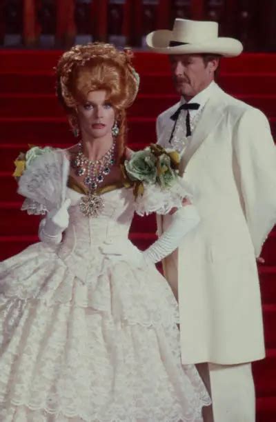 ANN-MARGRET ROGER MOORE in Ann-Margret Hollywood Movie Girls 1980s Old ...