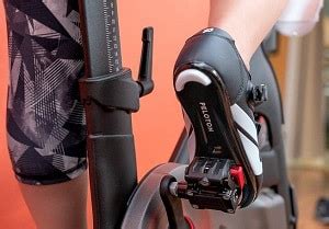 how to put on peloton shoes