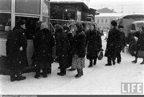 Новые московские ларьки. Старые московские ларьки! — Teletype