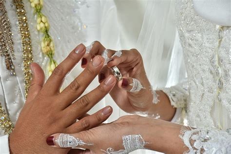 Ring Wedding Hand - Free photo on Pixabay