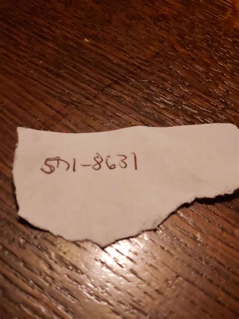 Dive Bar on a Friday Night | bellafontain