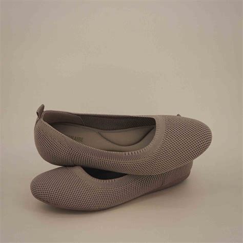 Cushionaire Women's Whiz Hidden Wedge Knit Flat