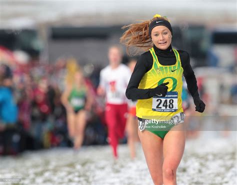 Pin by hnyk on Sports | Sports women, Jessica hull, Outfits