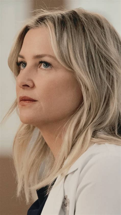 The Secret Behind Arizona Robbins' Leg Recovery