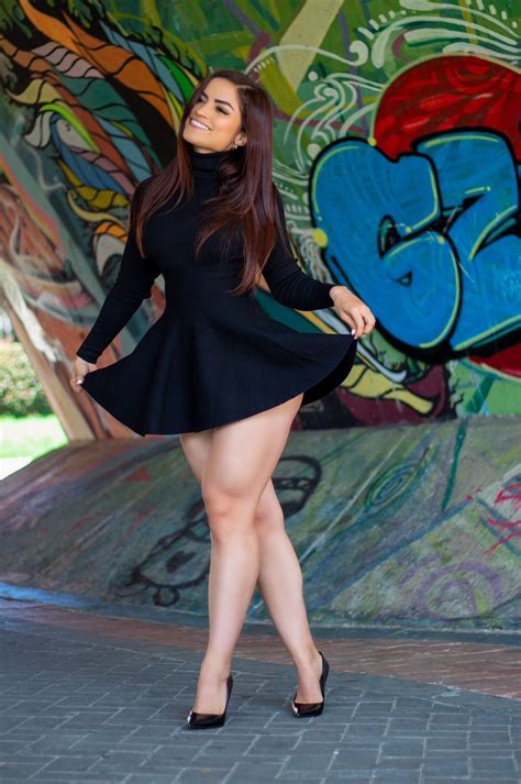 Pin by Just Beaty on Dress | Curvy women fashion, Curvy women jeans