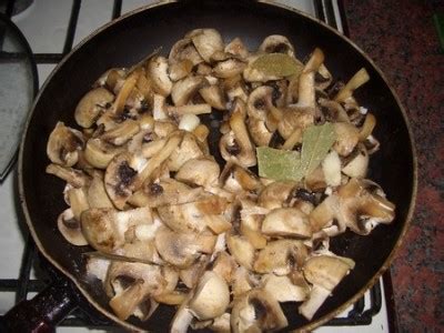Маринованные шампиньоны : Грибы