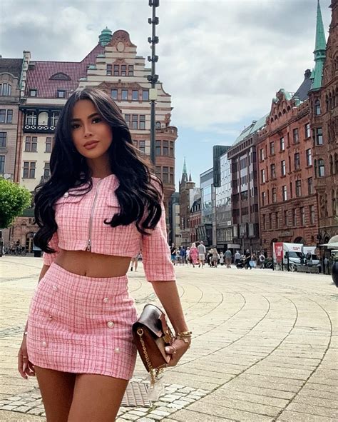 Venus Reambonanza - Bio, Age, Height | Models Biography