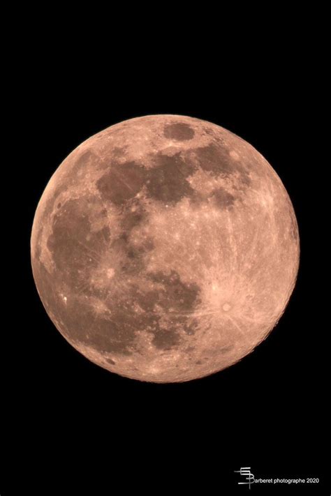 Pink Moon 2020: Most Beautiful Photos of the Pink Supermoon - Thrillist