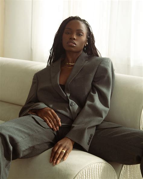 F R A N Ç O I S. | Mornings + 🍷🌹 Model: @Heloisehut of