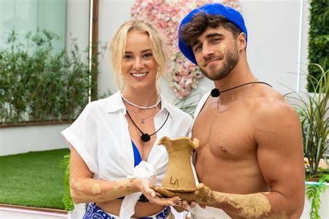 Love Island | Galerie: Love Island - Adriana | TN.cz