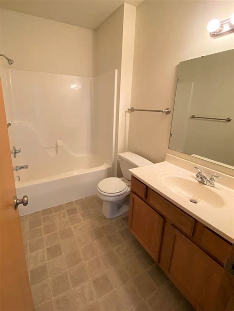 Town Square Apartments | AM Management