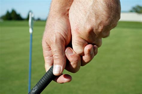 How Important Is A Strong Grip In Golf? - The Independent Golfer