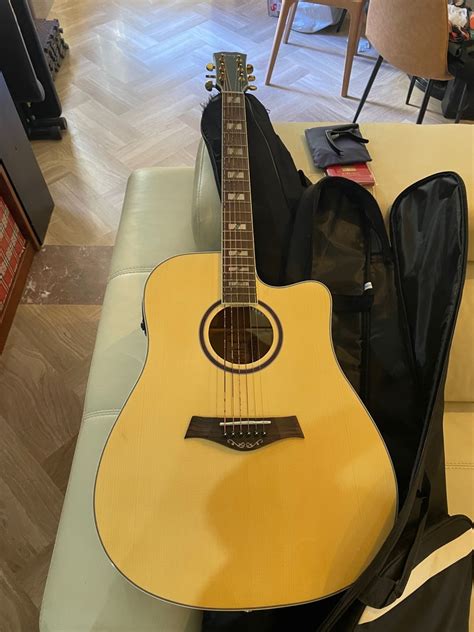 Enya Guitar: ed18 (na)+eq, Hobbies & Toys, Music & Media, Musical ...