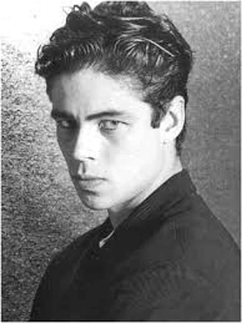 17 Pictures of Benicio Del Toro When He Was Young