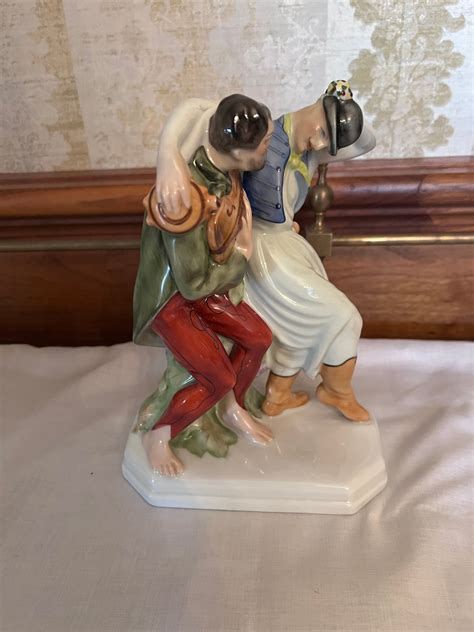 Herend Dancing Men Drunk Musicians Figurine – Sell My Stuff Canada