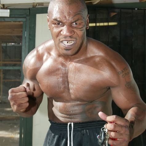 Создать мем "бокс майк тайсон, mike tyson, тренировки майка тайсона ...