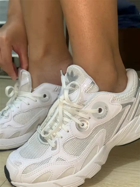 adidas ASTIR W 👟 | แกลเลอรีที่โพสต์โดย แพรว | Lemon8
