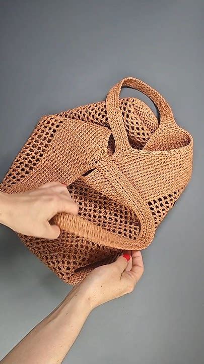 МК по вязанию сумки Лоран доступен на сайте www.crochet-style.ru - YouTube