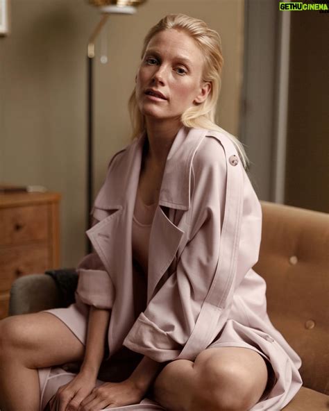 Actress Laura Birn HD Instagram Photos and Wallpapers December 2020