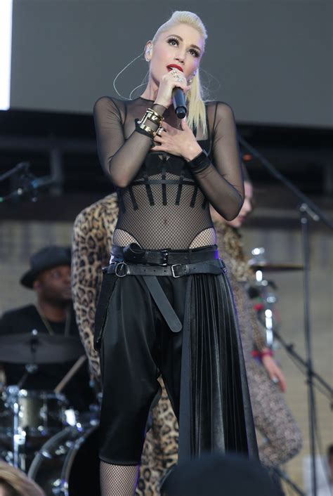 Gwen Stefani Performs a Free Concert at Samsung 837, New York City 6/2