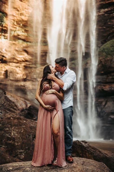 Capturing the Glow: Your Ultimate Guide to a Breathtaking Maternity