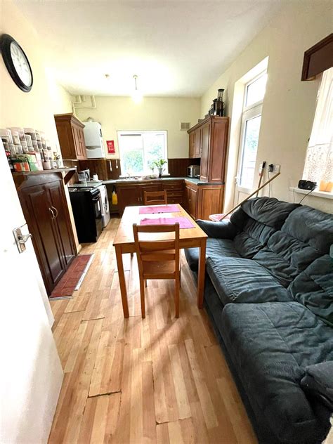 3 Bedroom House For Sale, Gladstone Avenue, Wood Green N22