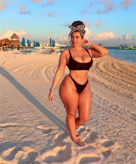 Полные девушки в открытых купальниках (фото) - atlasdress.ru