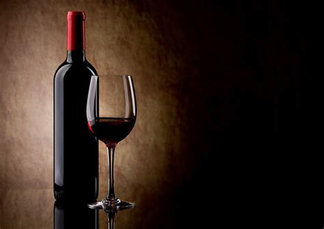 Elegant Wine and Food Experience - 4K Ultra HD Wallpaper