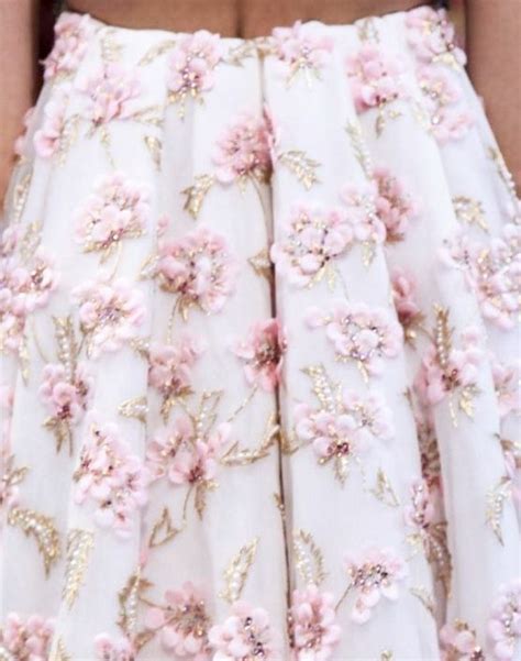 17 Best images about MISS DIOR Floral Couture on Pinterest | Embroidery ...