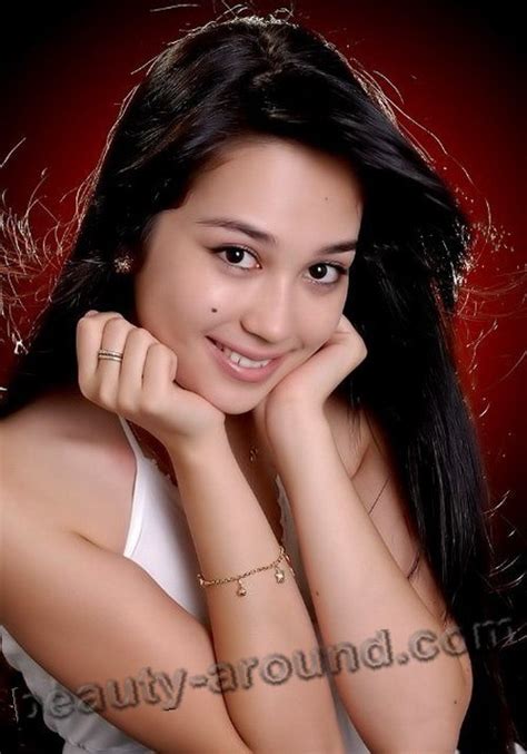 Top-23 Beautiful Uzbekistan Women. Photo Gallery