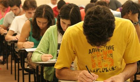 Aluno Tira Zero Na Redação Da Fuvest - Aluno tira zero na redação da Fuvest ao usar 'palavras difíceis' e ...