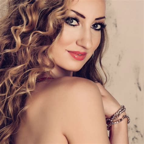Ilona Will Do It All For You - Tinnitist