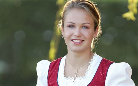 Magdalena Neuner – German Biathlon | Beautiful, Beauty, Wonder woman
